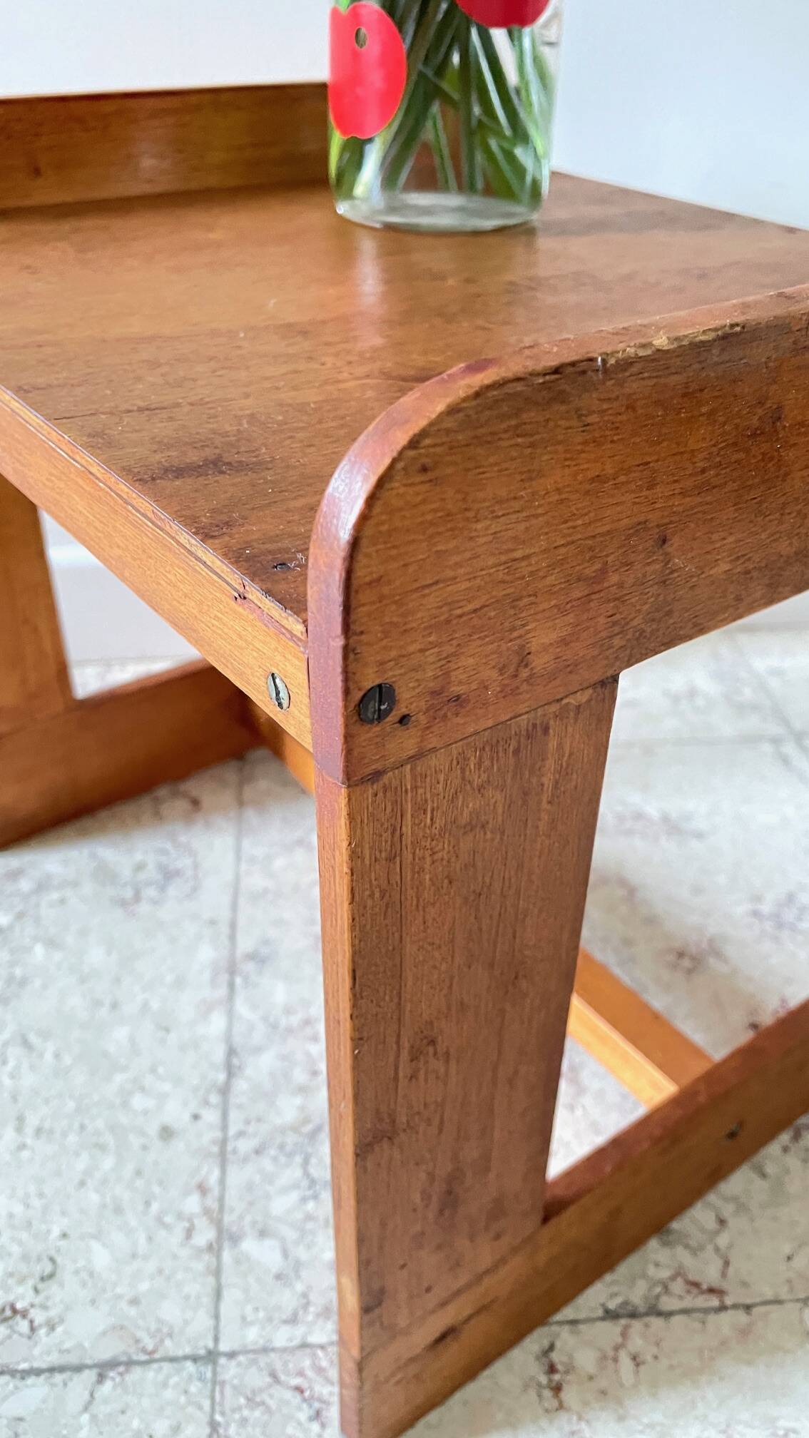 Table basse géométrique bois miel vintage