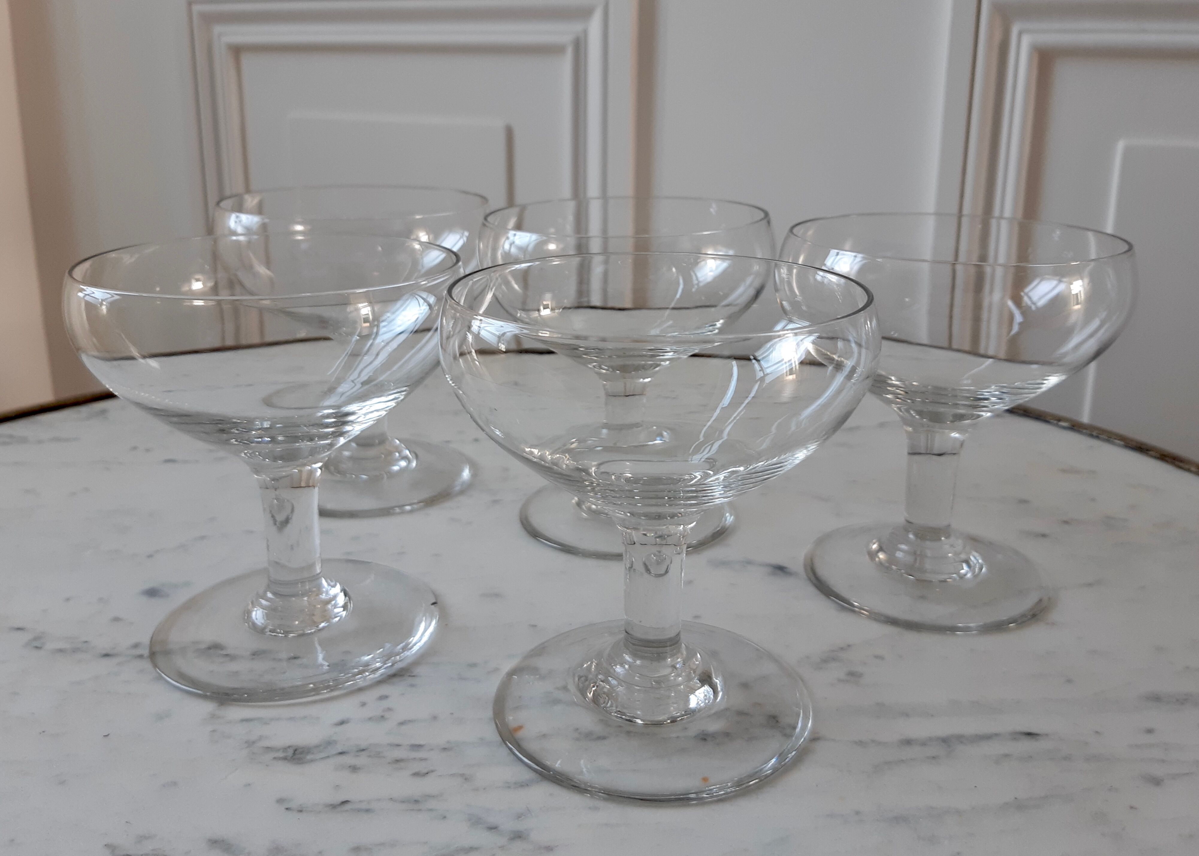 Lot of 5 champagne glasses