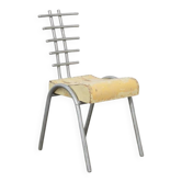 Chaise prototype postmoderne