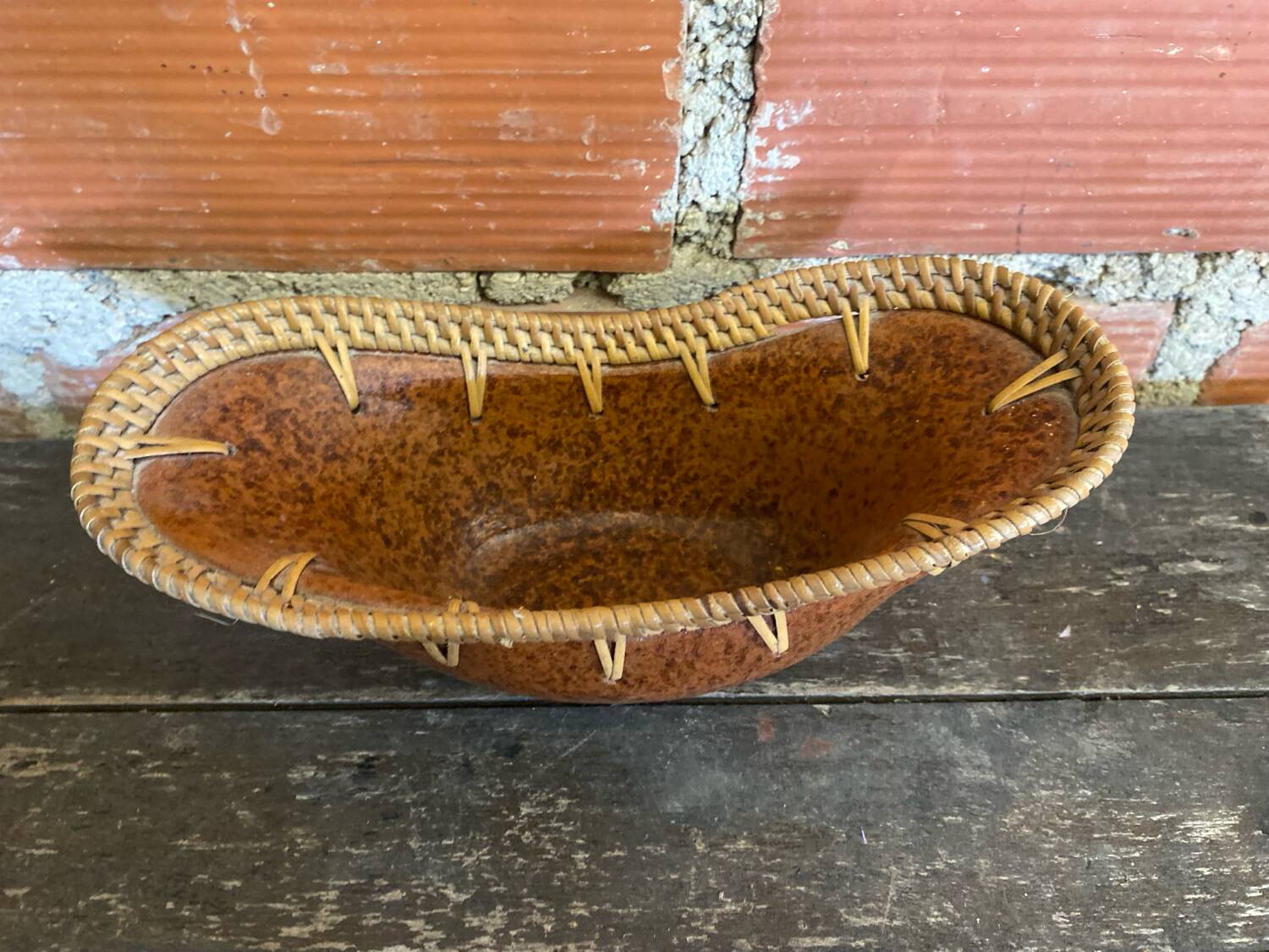 Old Brown Speckled Terracotta Pocket Video + Vintage Rattan Border