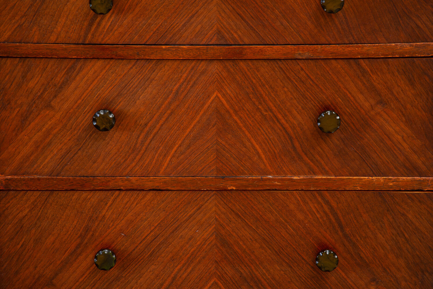 Vintage 1930s chest of drawers