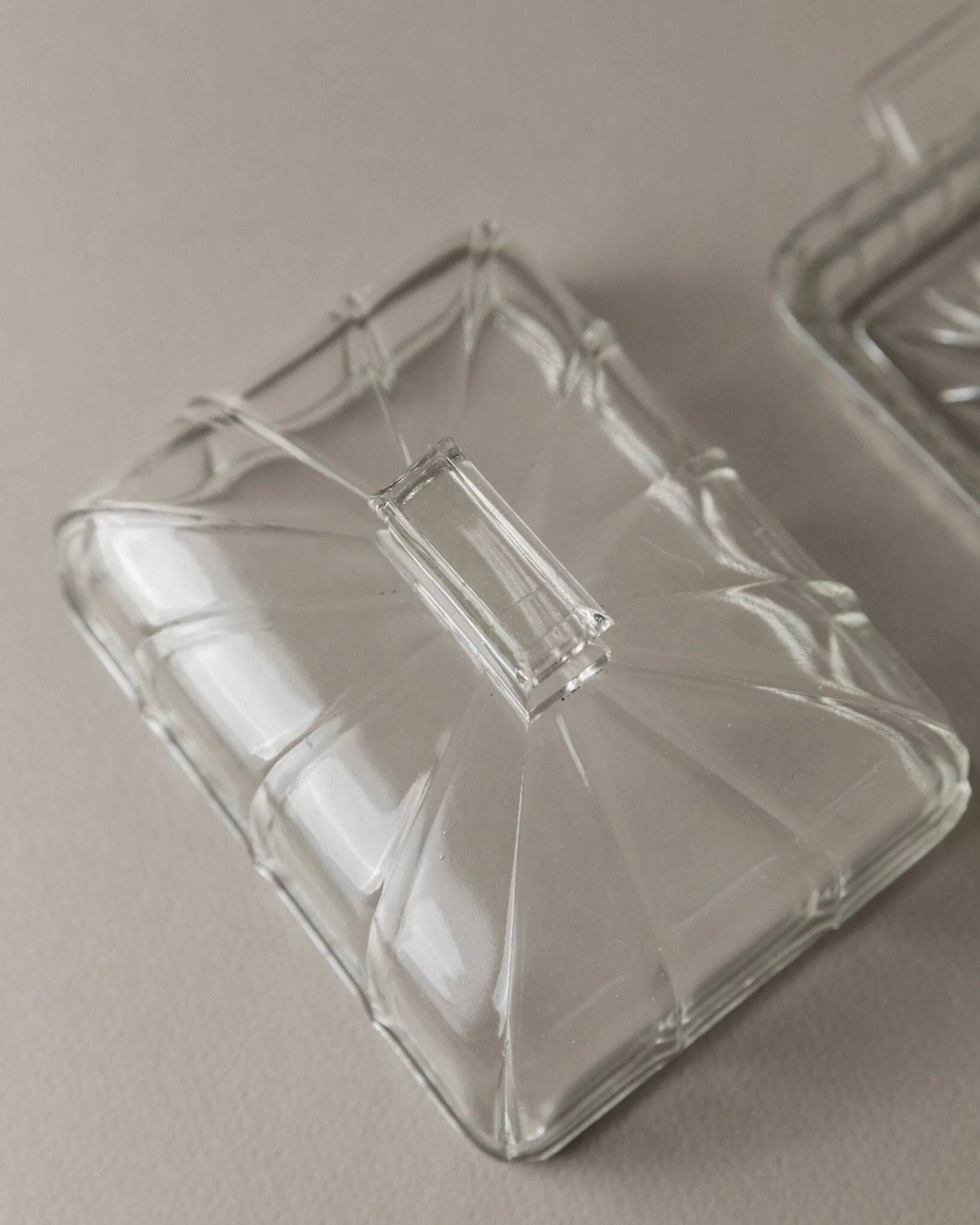 Clear glass butter dish, vintage Art Deco, 1940s Italy - timeless tableware