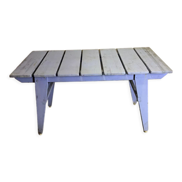 Table pin