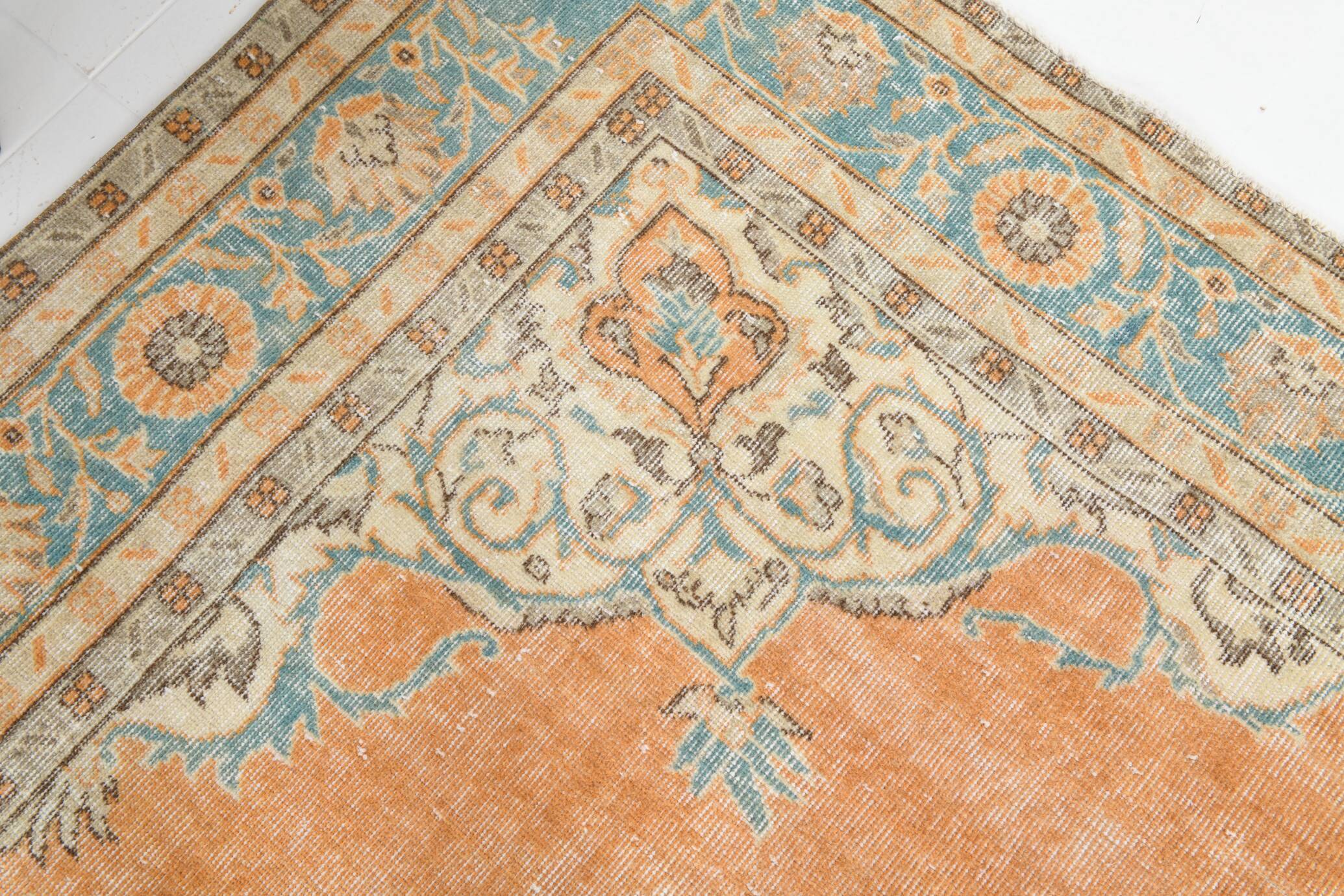 8x10 Oversized Vintage Rug, 228x319Cm