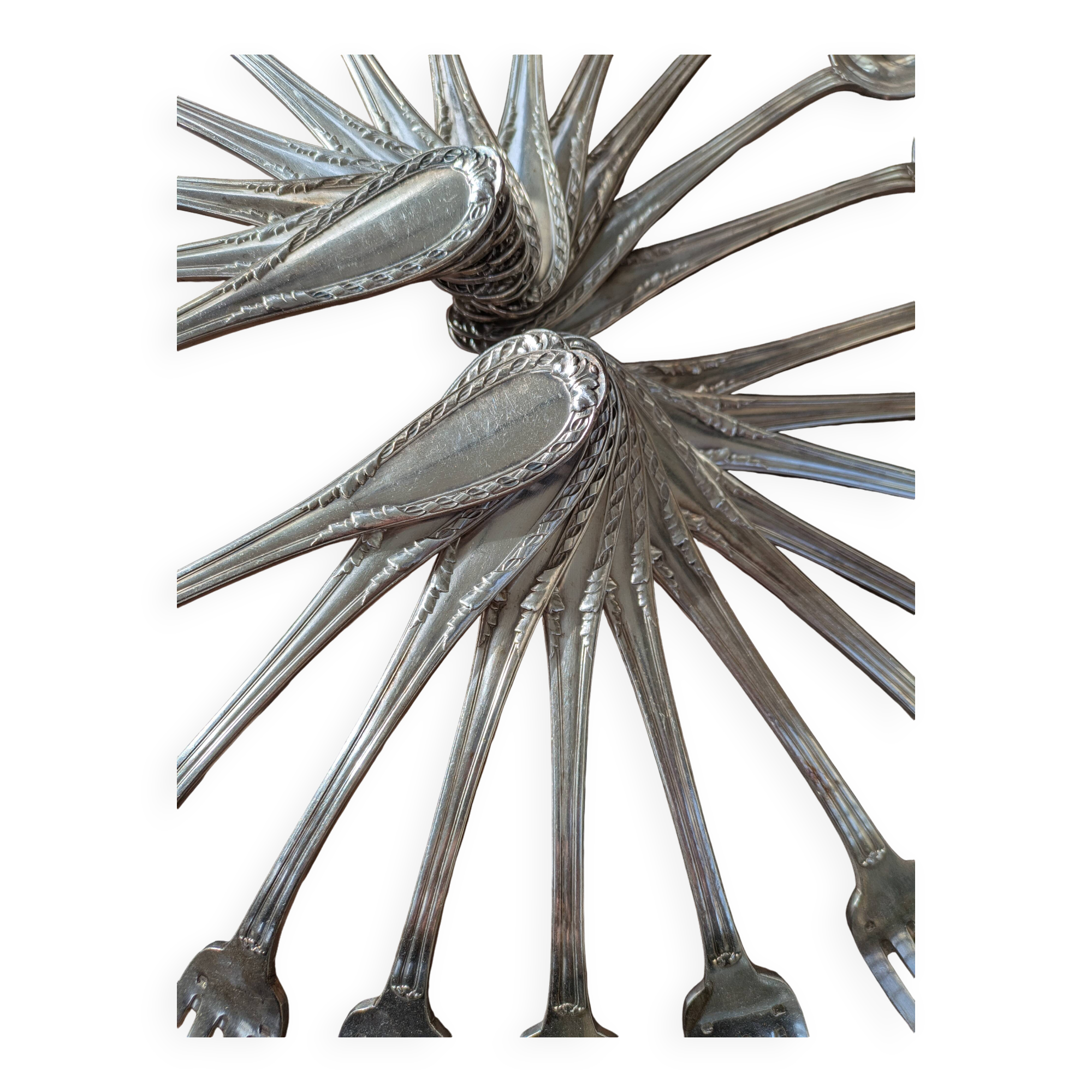Set of 12 silver plated forks and 12 spoons 84g