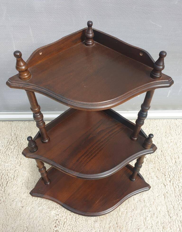Corner wall display with 3 mahogany shelves