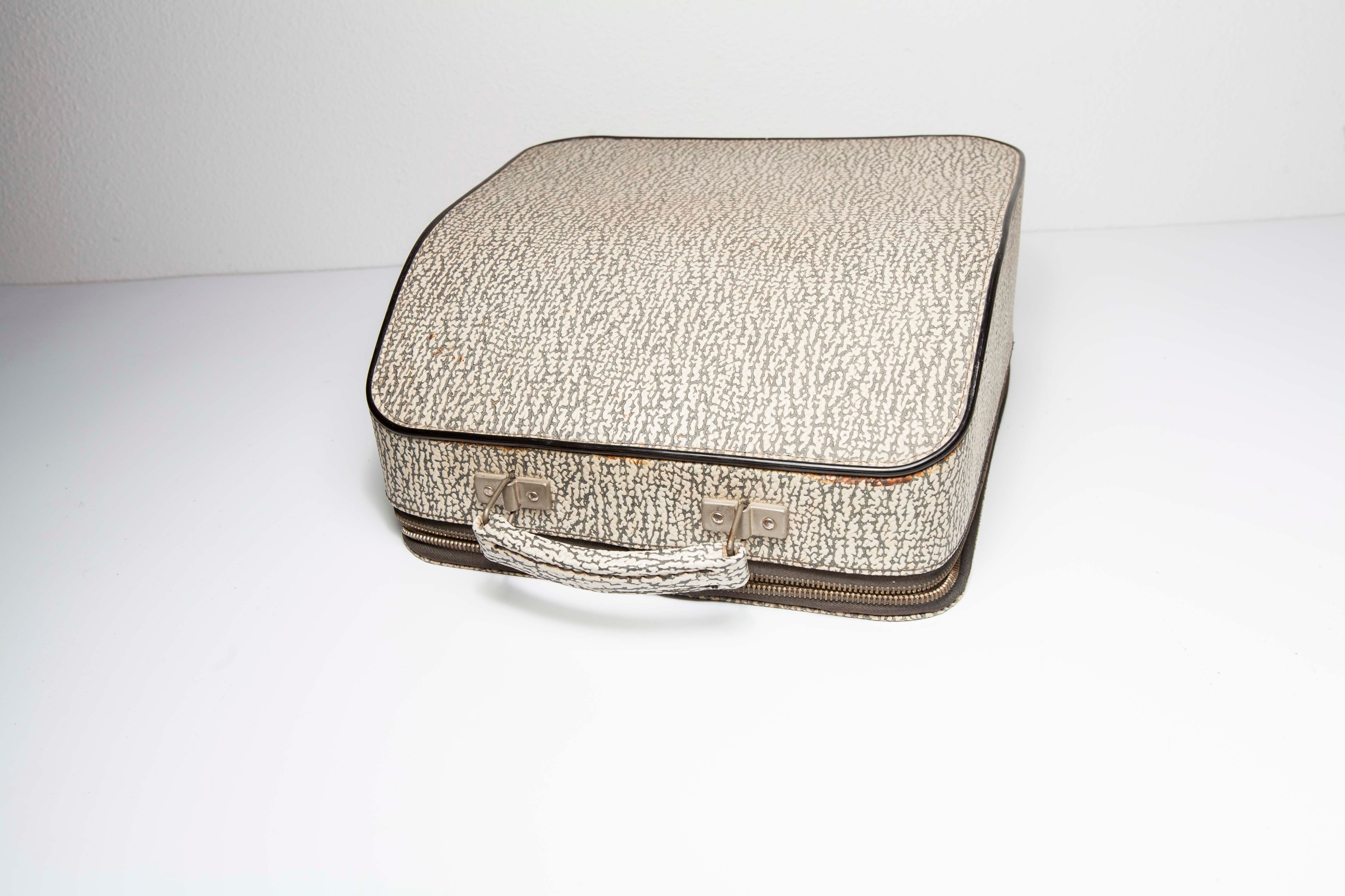 Typewriter Remington Monarch