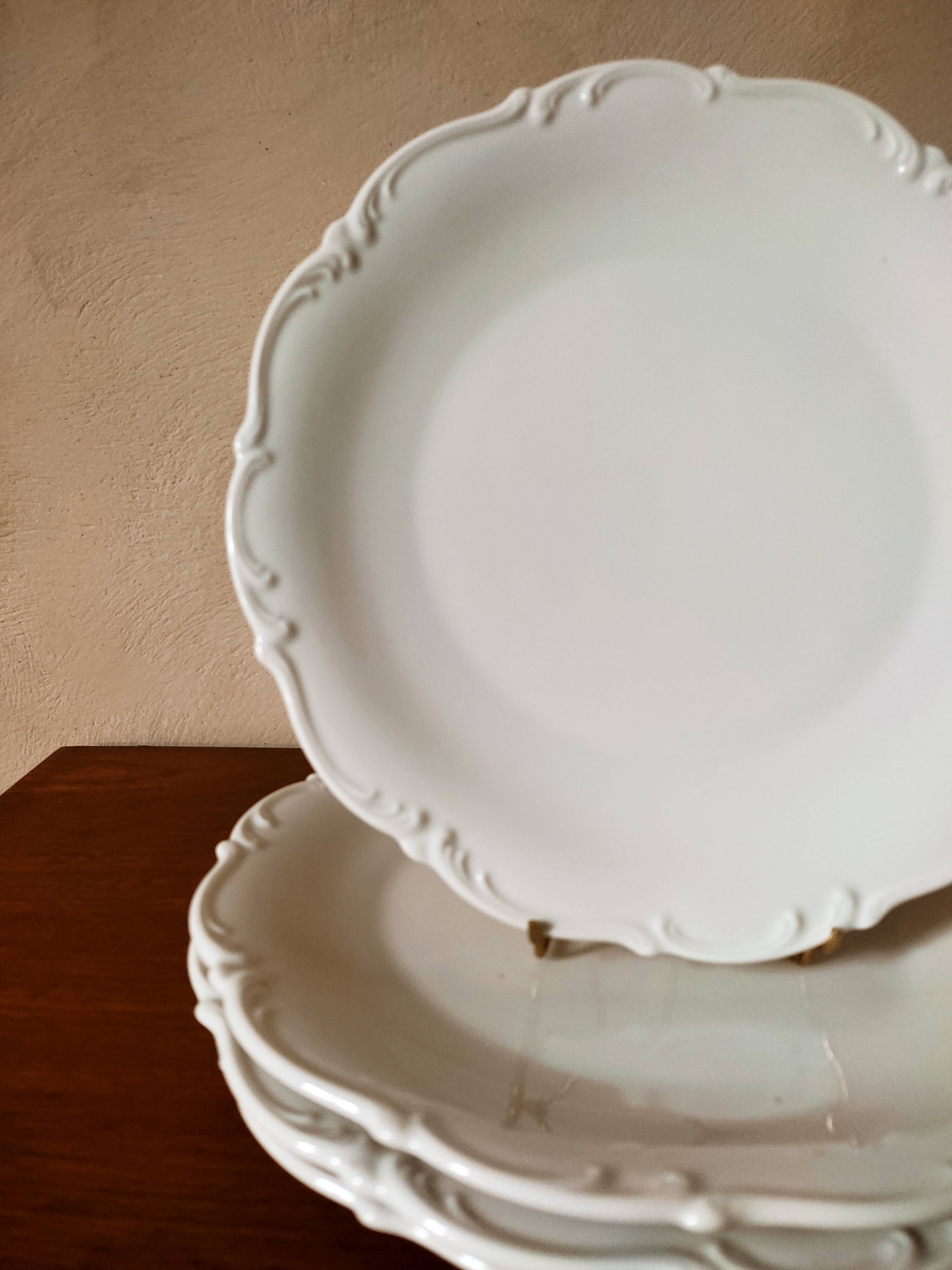 4 flat plates rocky edges