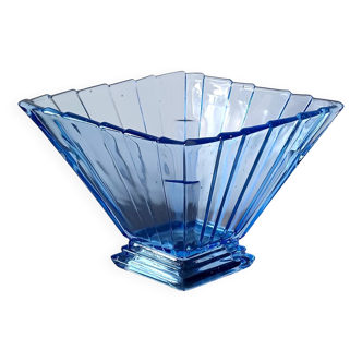 Vase. Modèle spécial éventail. Art Déco. Verre bleu vif