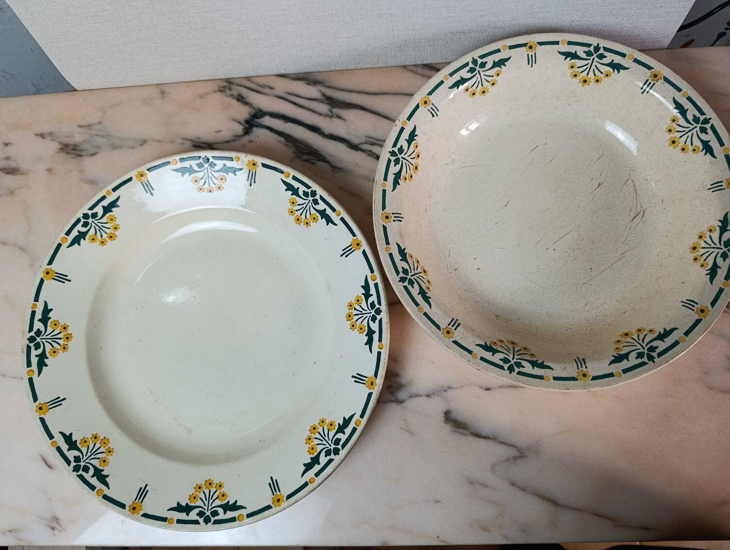 Set of 2 earthenware serving dishes from Choisy-le-Roi.