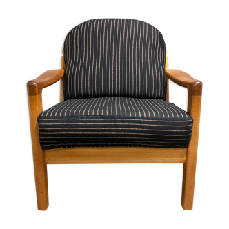 Black armchair 1960 with its scandinavian stamp.