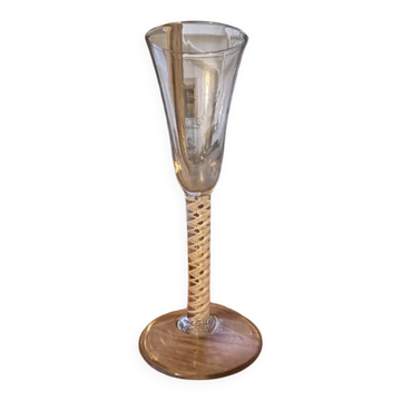 Verre twist fin XVIIIe siècle
