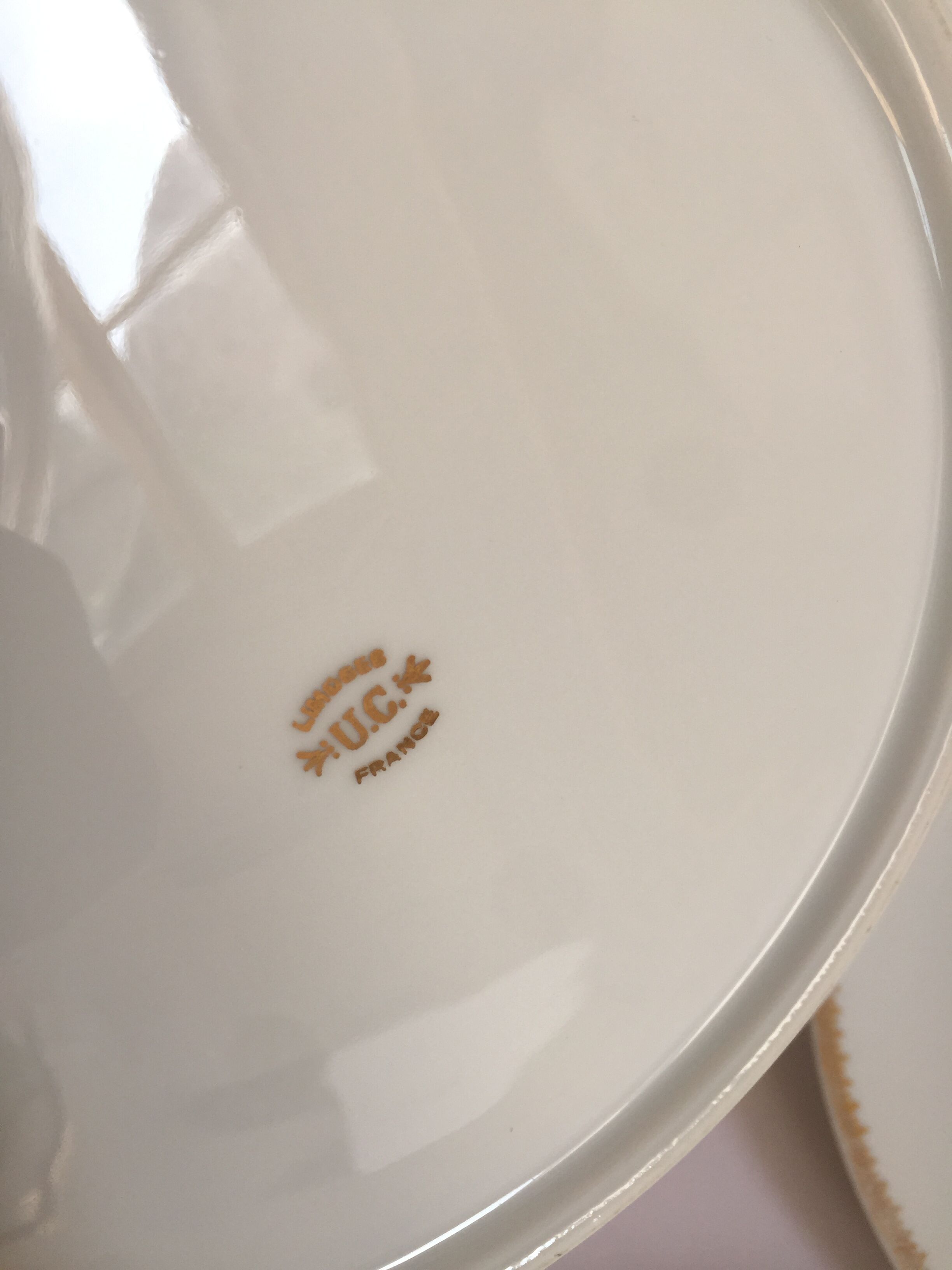 Set of 5 gold porcelain plates