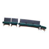 Ensemble Mid-Century Danemark 1960s — canapé 3 places, 2 fauteuils et ottoman, tissu turquoise et bois, dossiers noirs