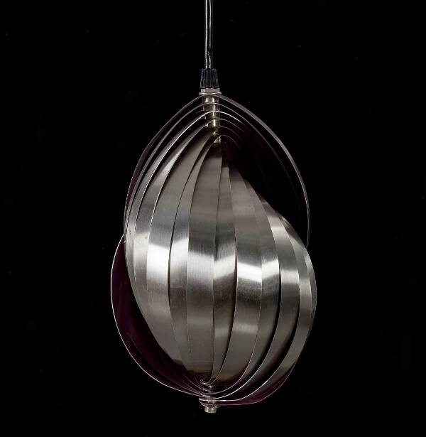 Suspension ''conch'' de  Henri Mathieu. France 1970