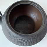 Théière en fonte noire