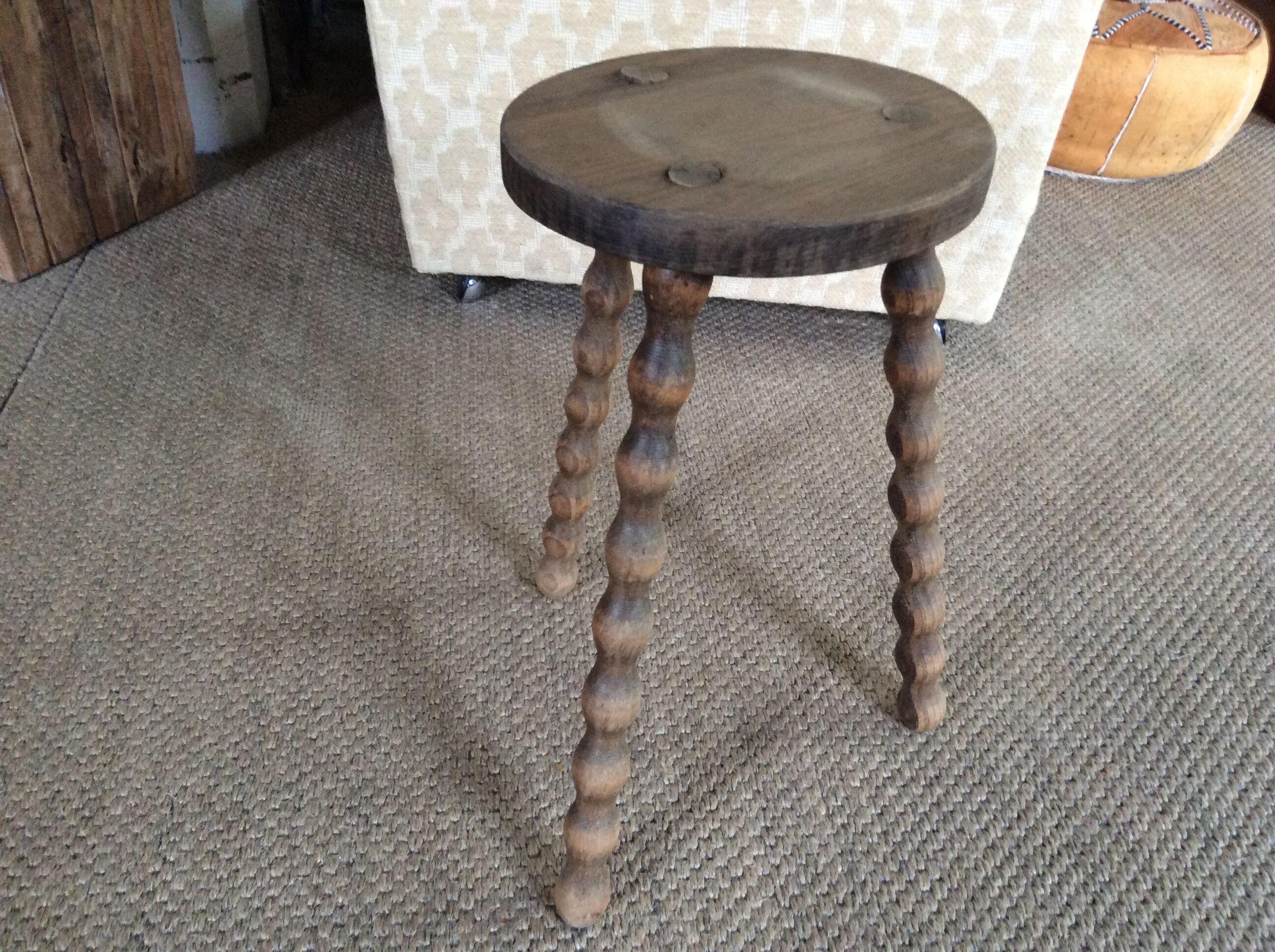 Tripod stool
