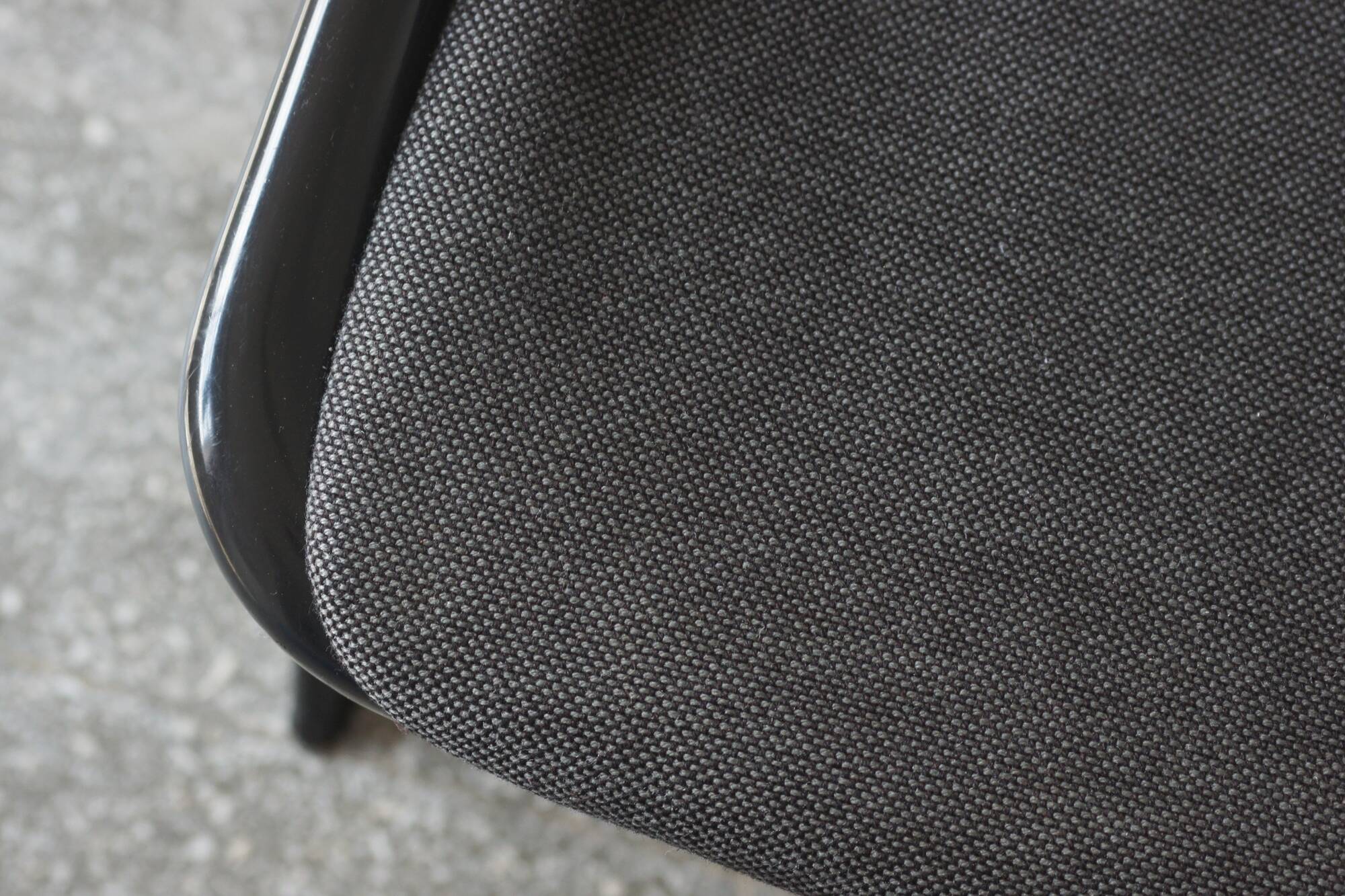 Fauteuil dorsal noir de G. Piretti & E. Ambas, Italie, années 1980