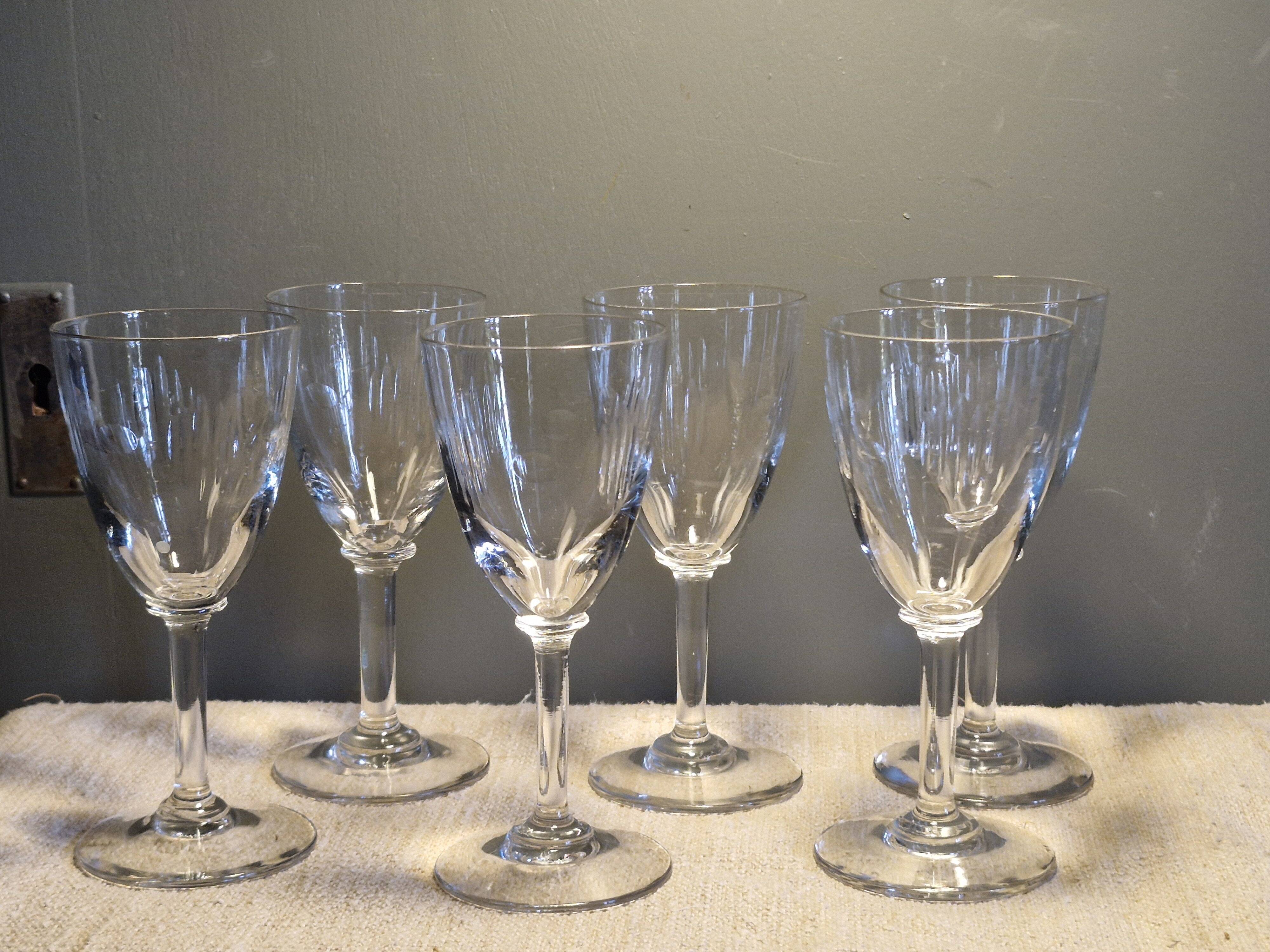 6 Wine Glasses - Small cut decoration - Period 1900