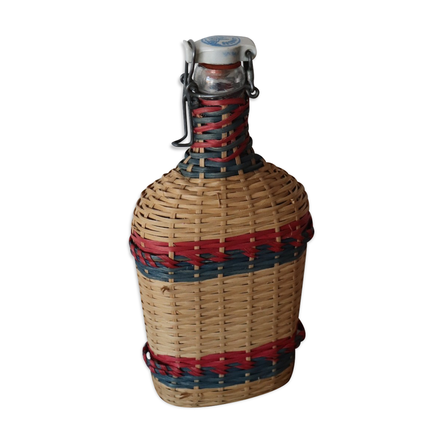 Heavy water wicker bottle