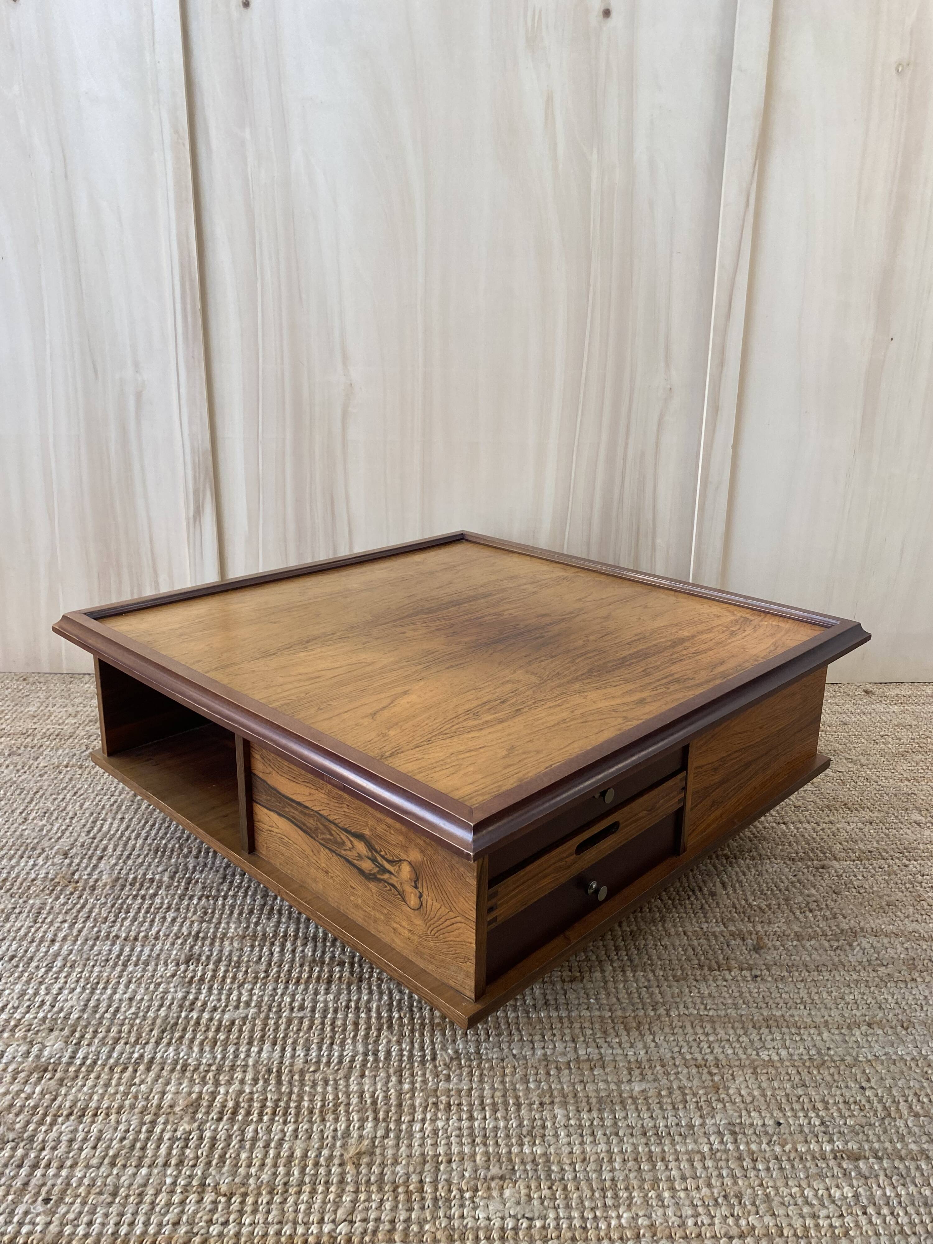 Italian coffee table in rosewood - 1960 - Saporiti