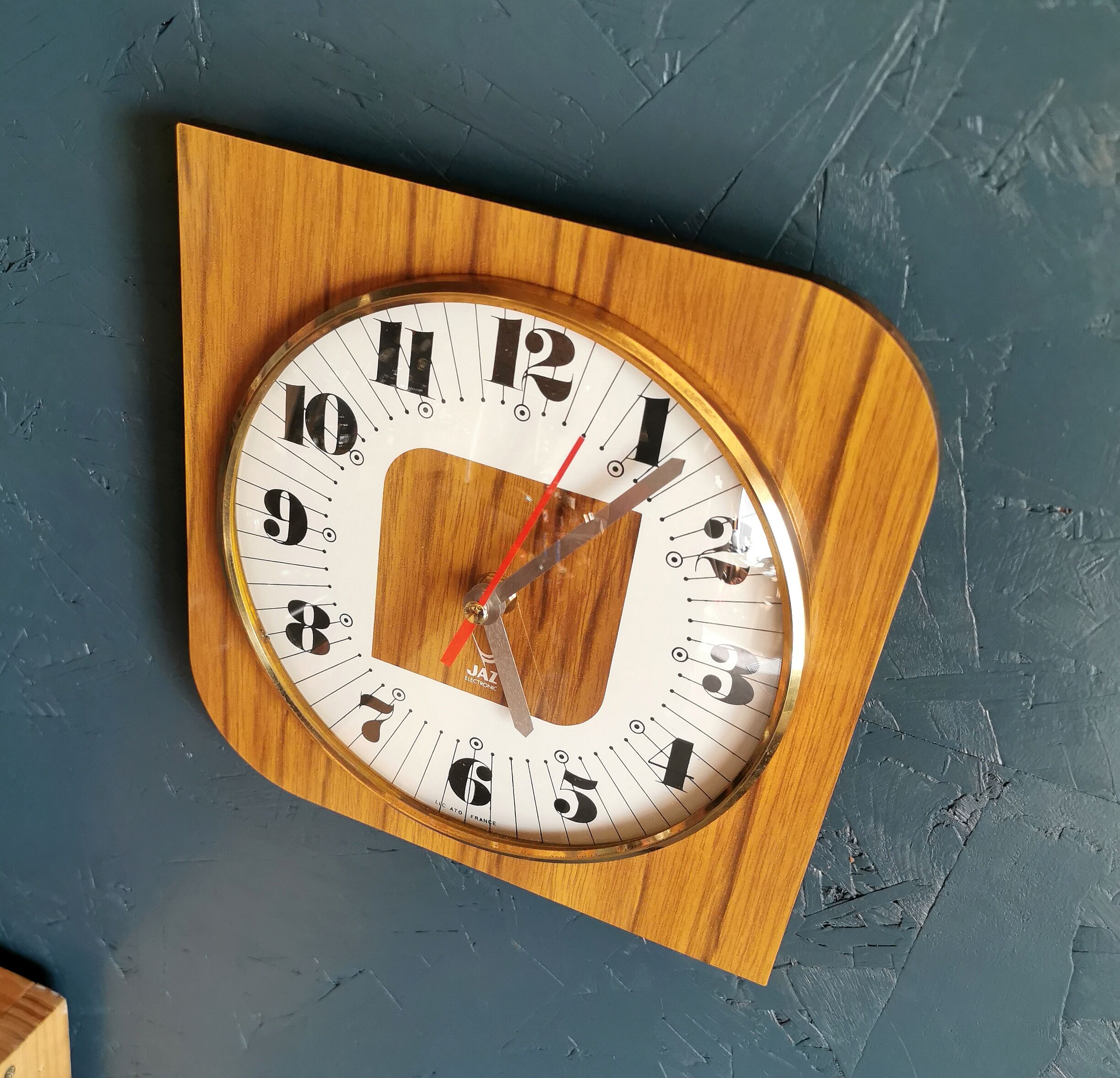 Vintage formica clock square silent wall pendulum "Jaz white wood"