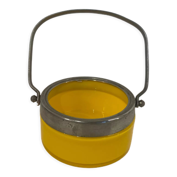 Empty yellow pocket 70s