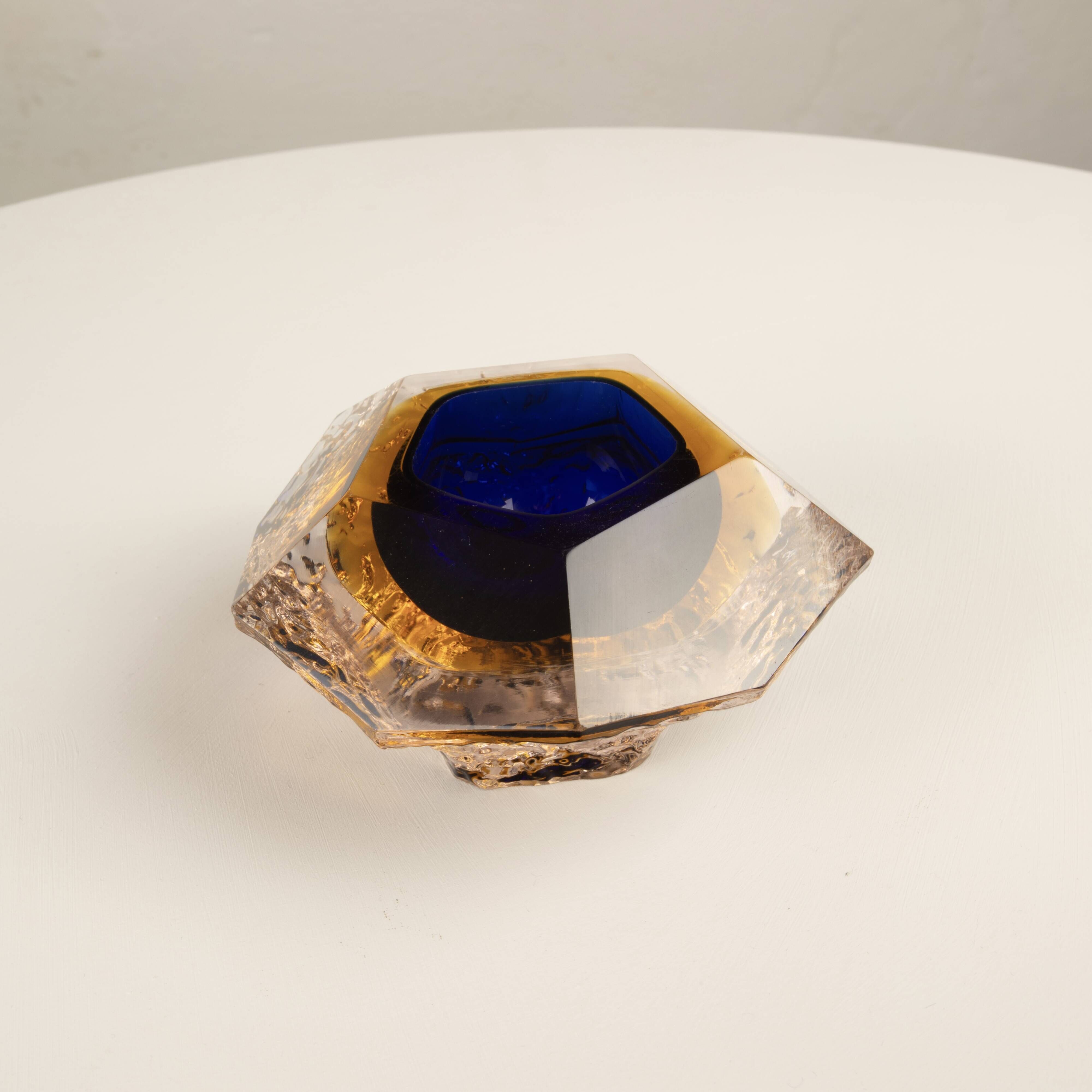 Sculptural submerged glass ashtray by Gianfranco Mandruzzato Murano 1970