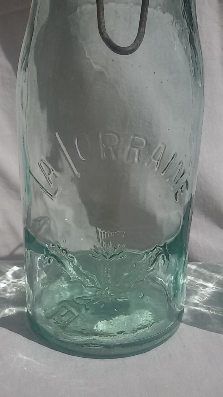 Two jars glass La Lorraine