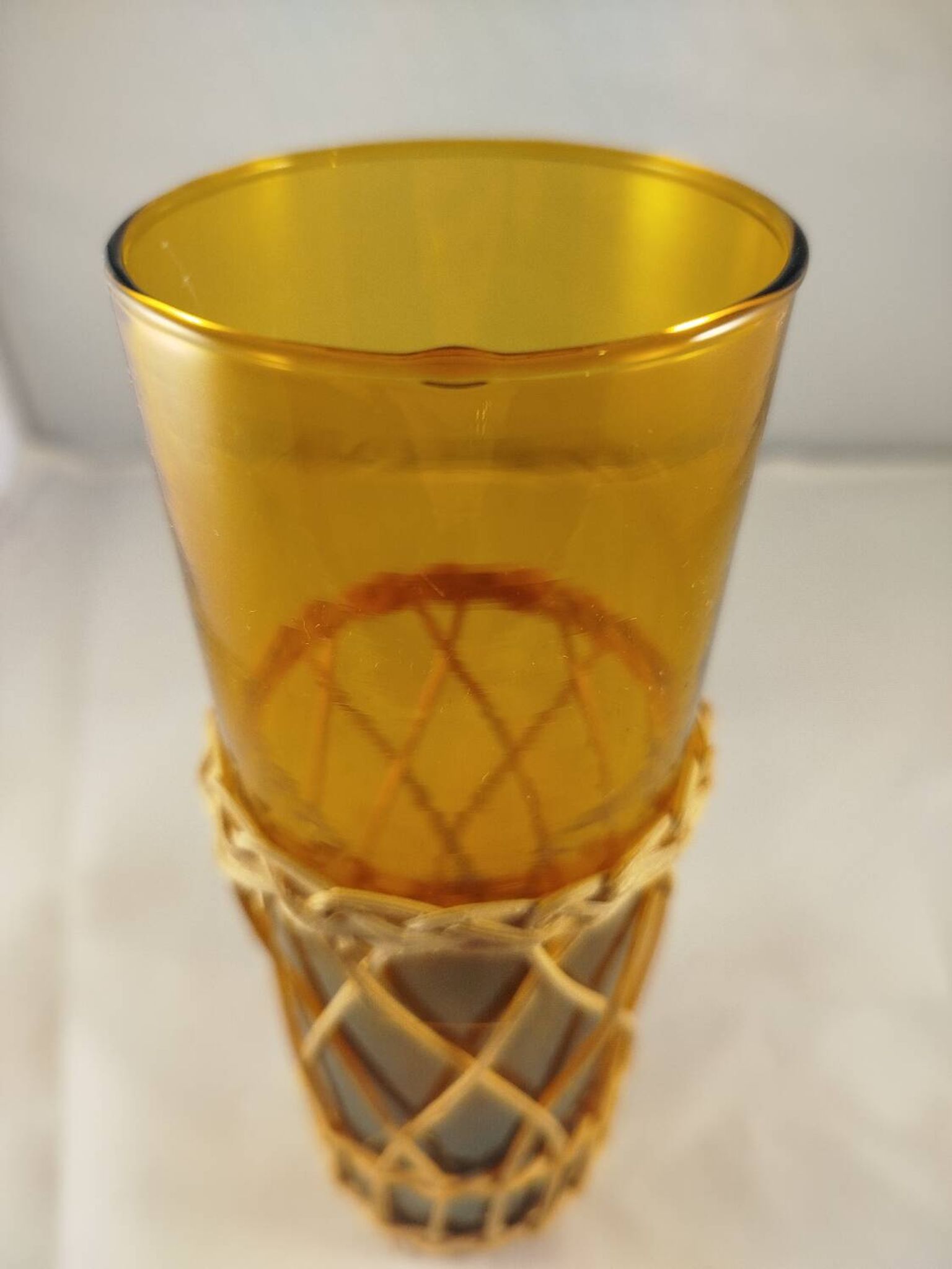 Carafe and 5 glasses set, amber glass and woven wicker, bohemian chic