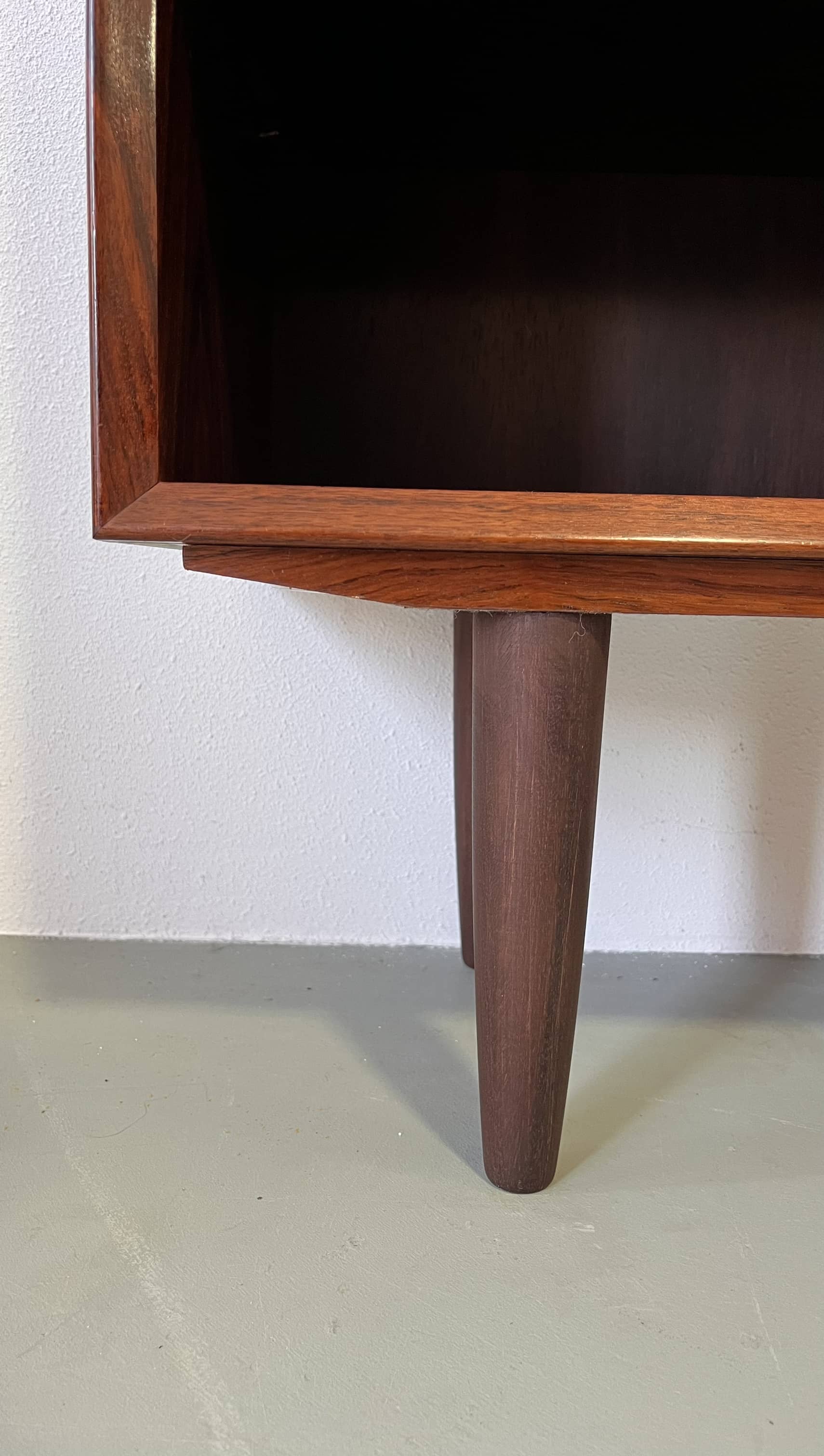 Bookcase in rosewood