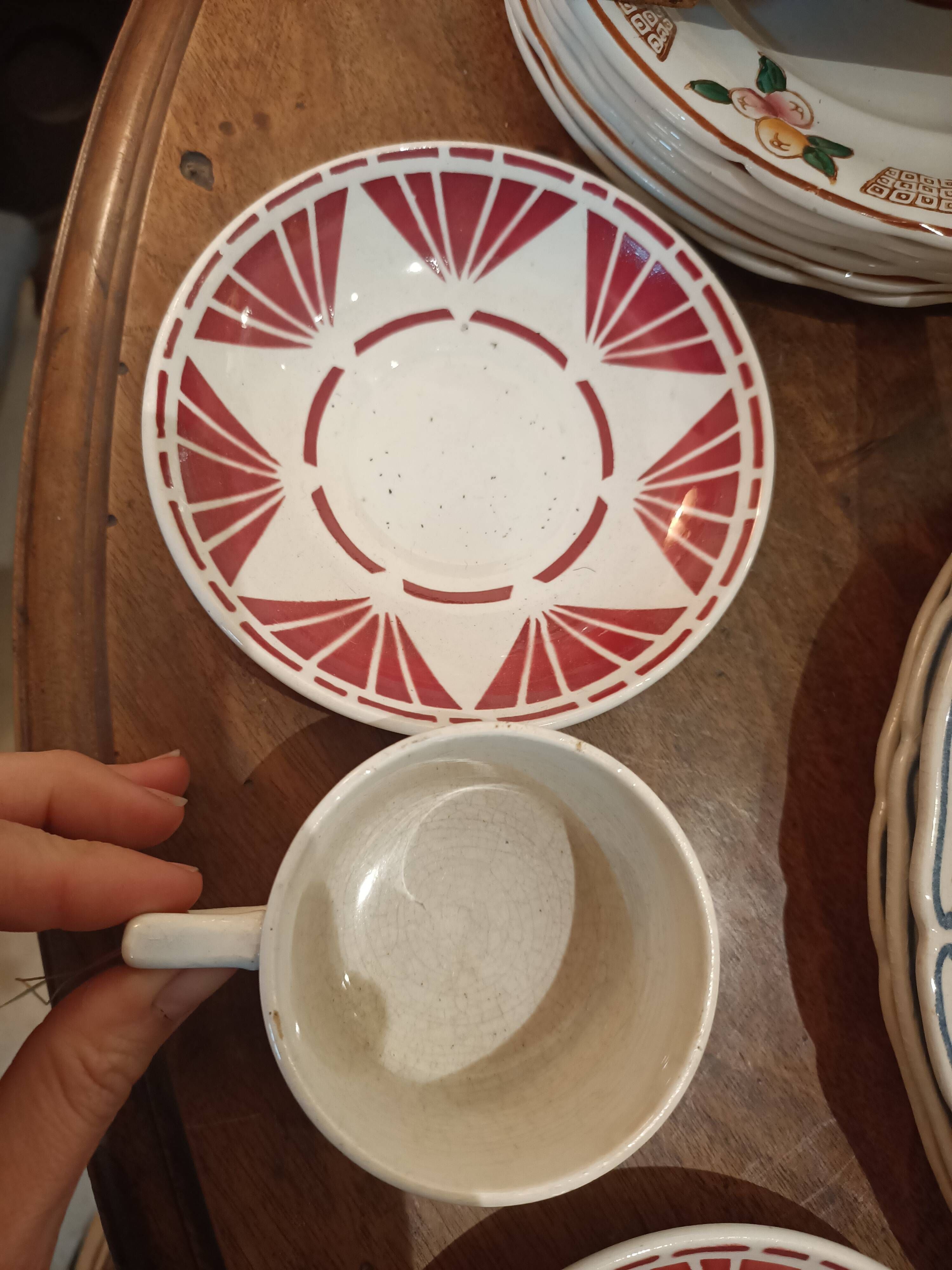 Lot de deux tasses avec soucoupes