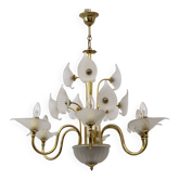 Lustre italien moderne du milieu du siècle en verre de Murano Lattimo et laiton, années 1970