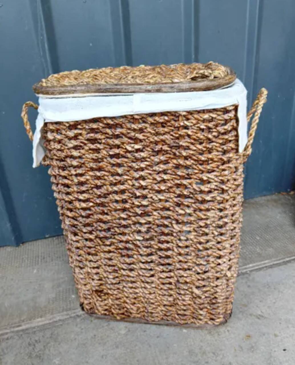 Rattan bread bin