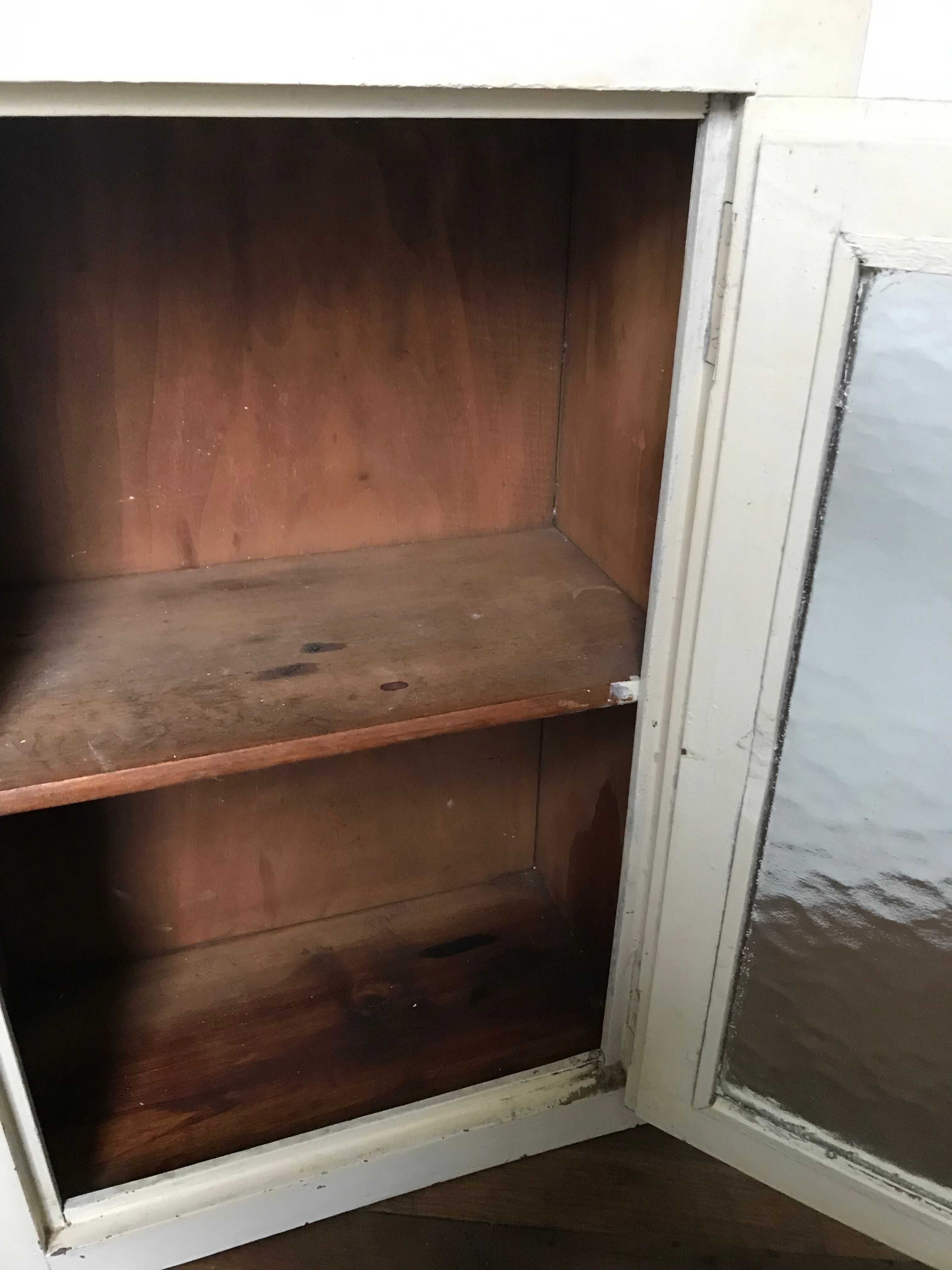 Armoire à pharmacie vitrine