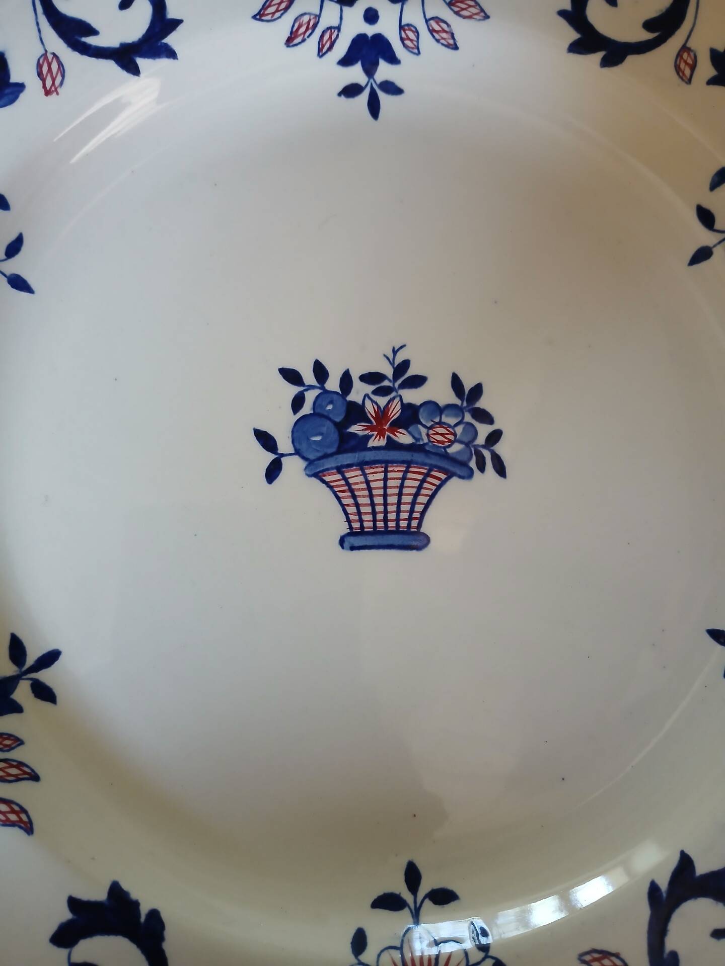 12 assiettes plates anciennes de Longchamp 