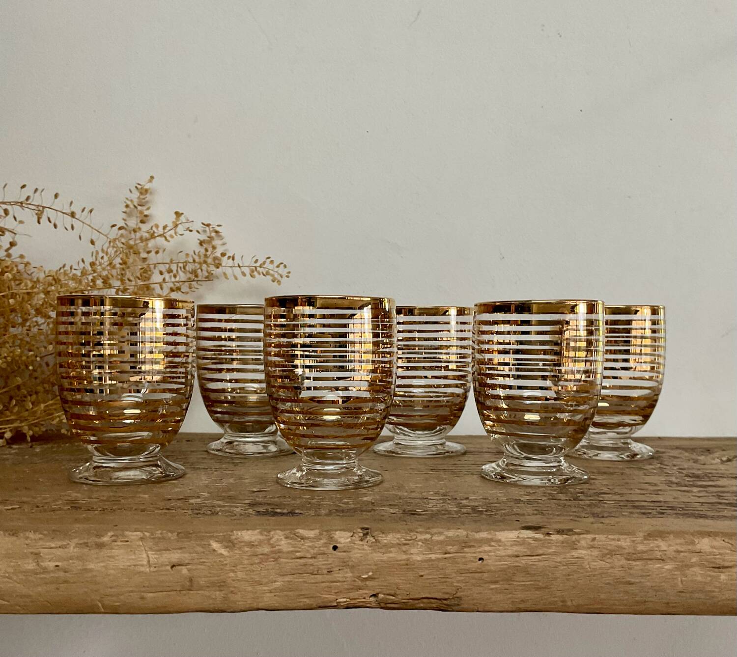 6 verres à liqueur dorés