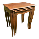 Trois tables gigognes de style Louis XV