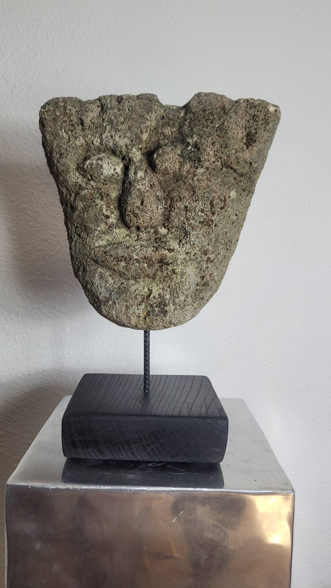 Ancienne sculpture en pierre