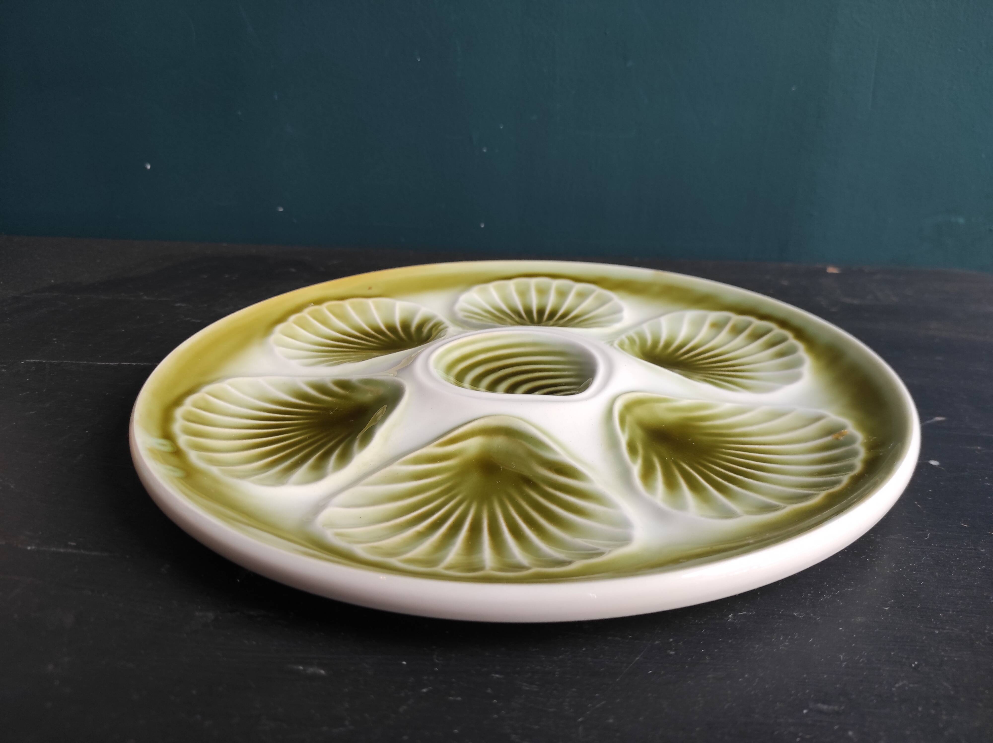 Vintage French oyster plate from Moulin des Loups
