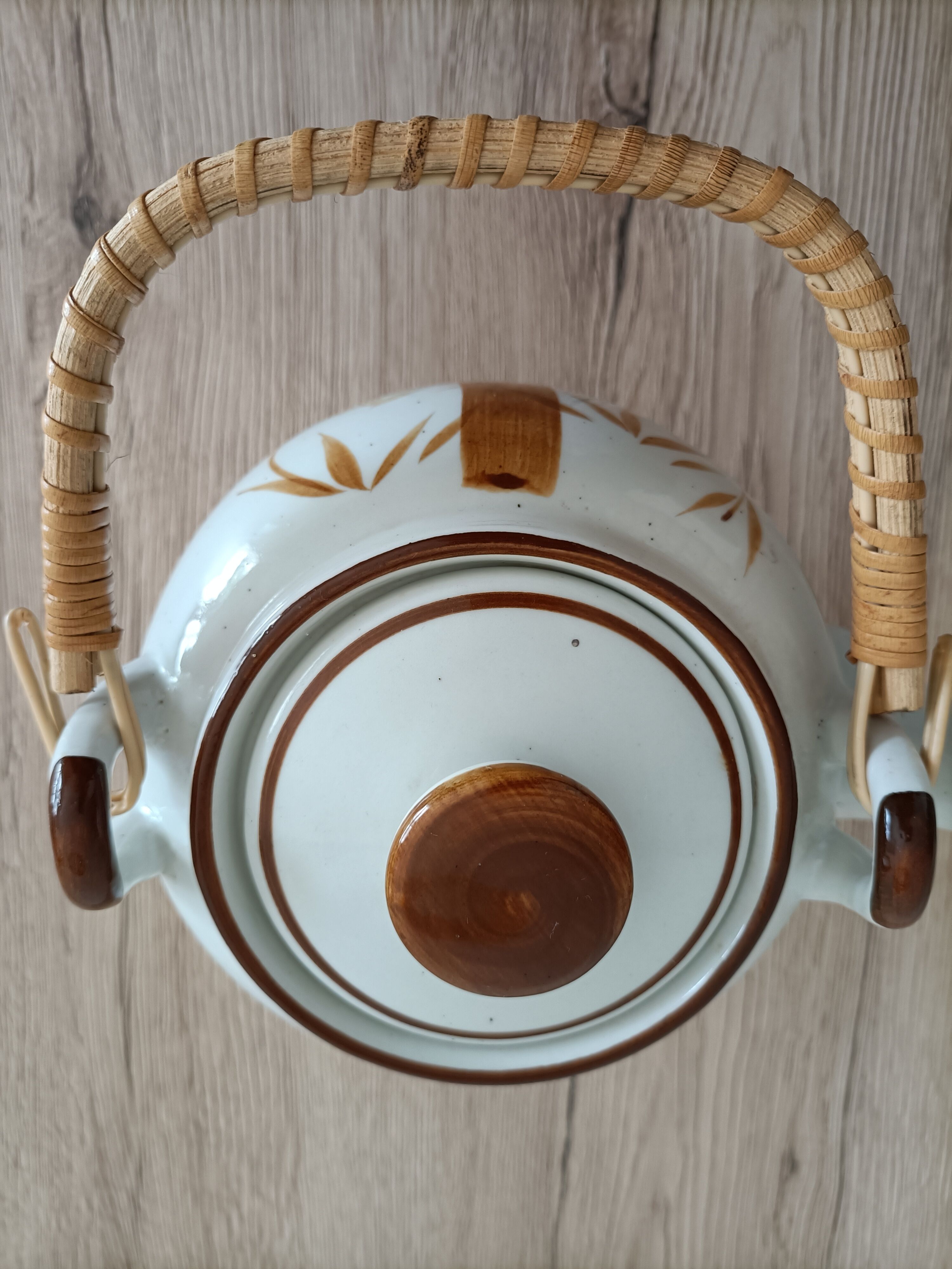 Théière de style asiatique anses en bambou