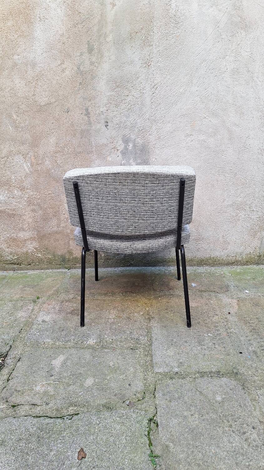 Consulting chair by Pierre Guariche for Meurop