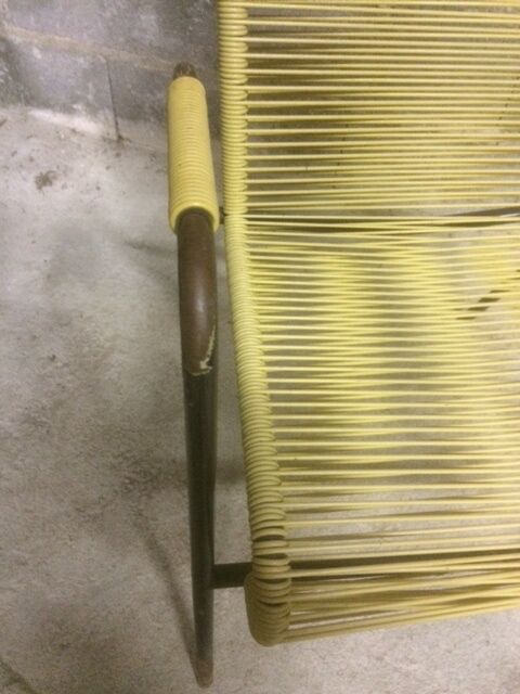 Yellow scoubidou chair