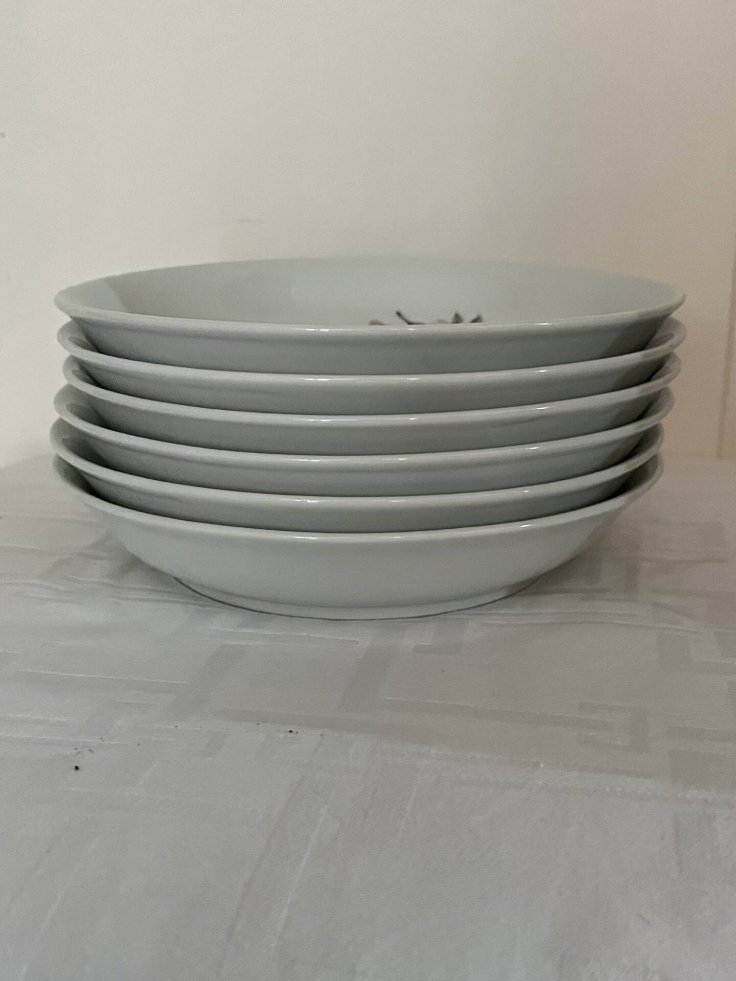 Set of 6 deep plates