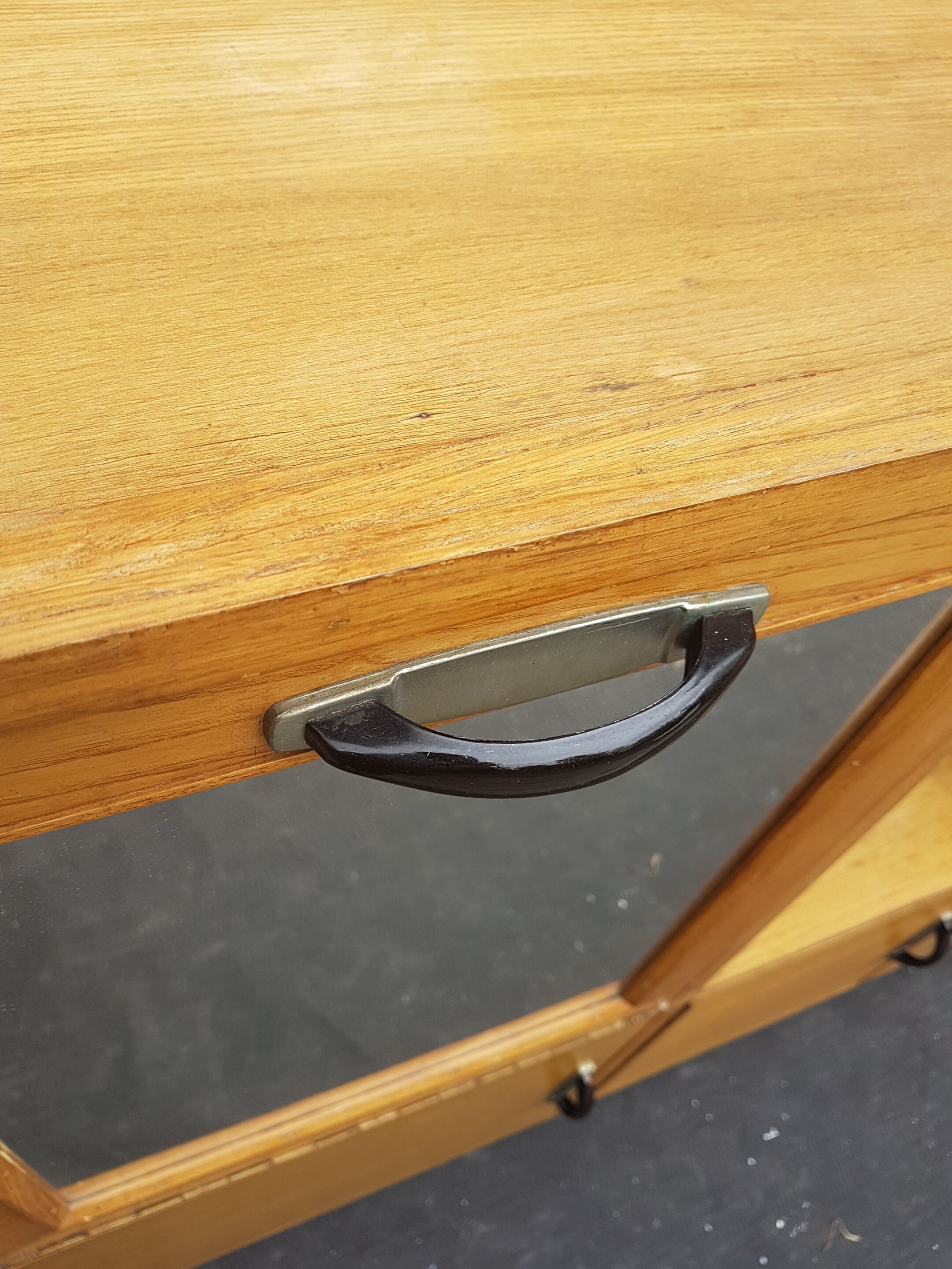 Library 1950 with 7 storage modules Minimalist lines