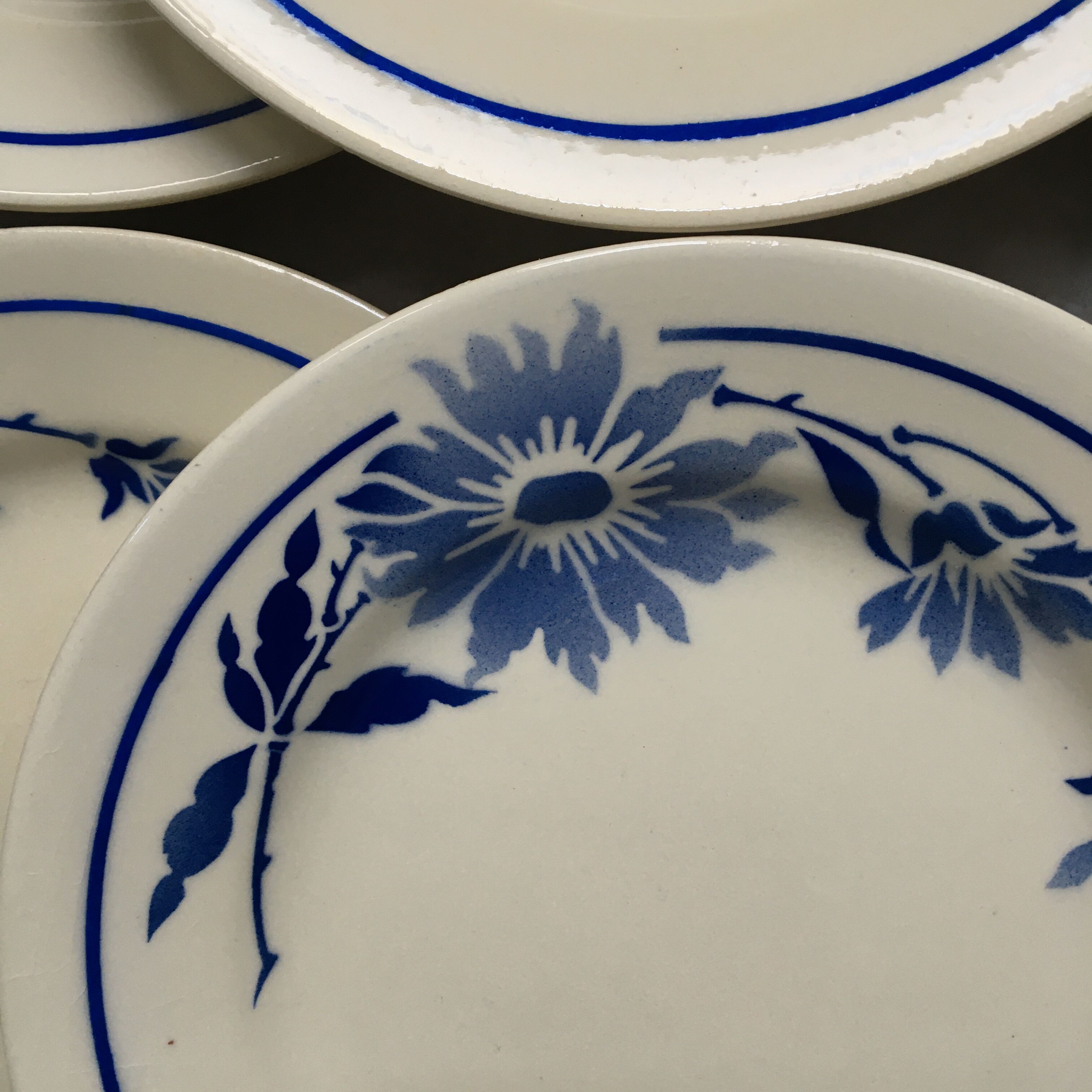 set of 6 dessert plates SOLEA Mills of Wolves