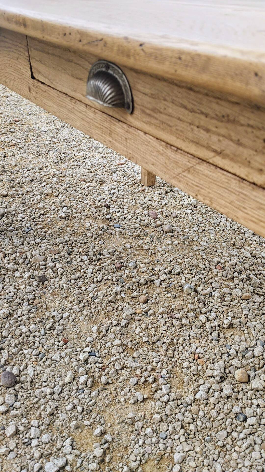 Rustic farmhouse table in solid oak with antique patina finish 200 x 90