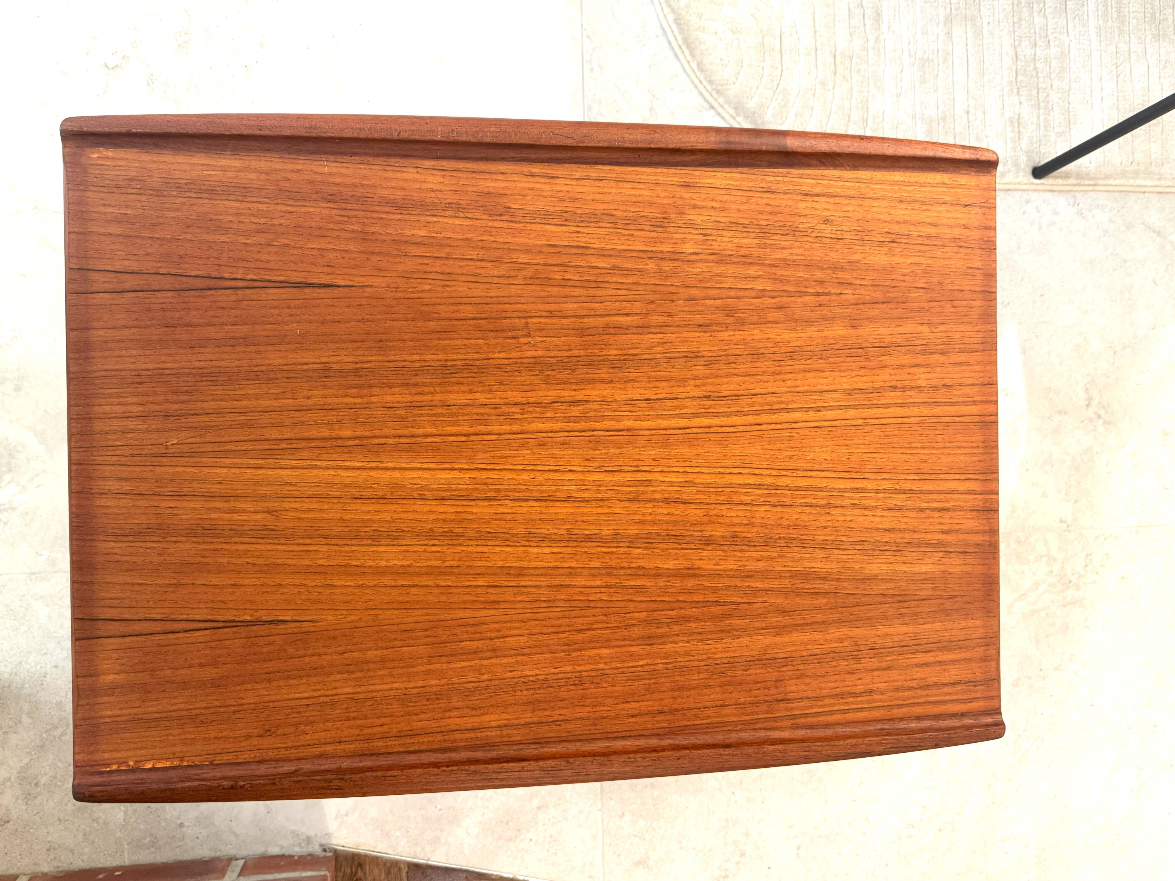 Danish coffee table Grete Jalk 1960