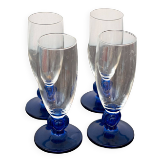 Lot de 4 Flutes Verres à Pied Bleus Made in France, by Luminarc  Pied original en verre moulé bleu P