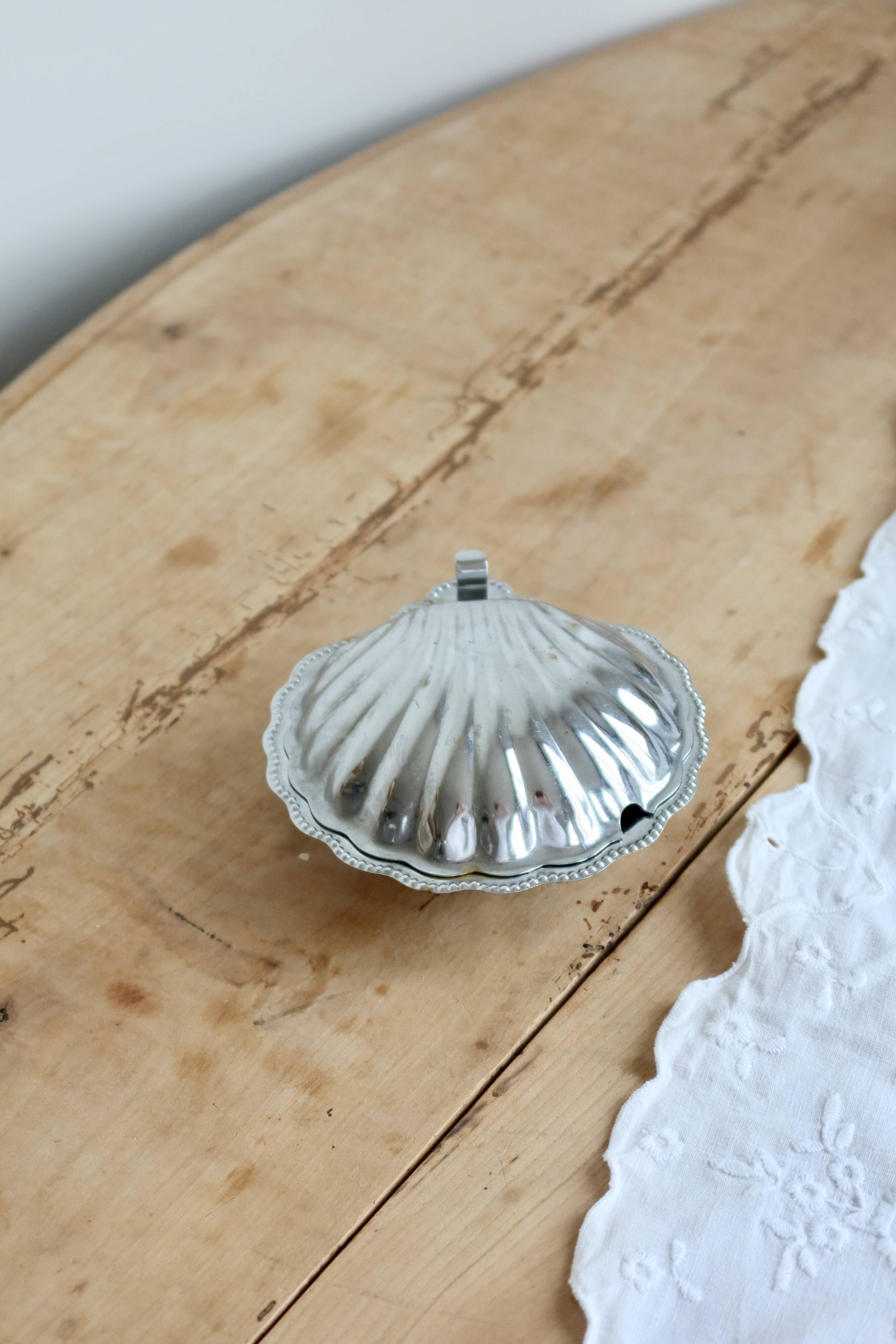Vintage silver-plated shell butter dish